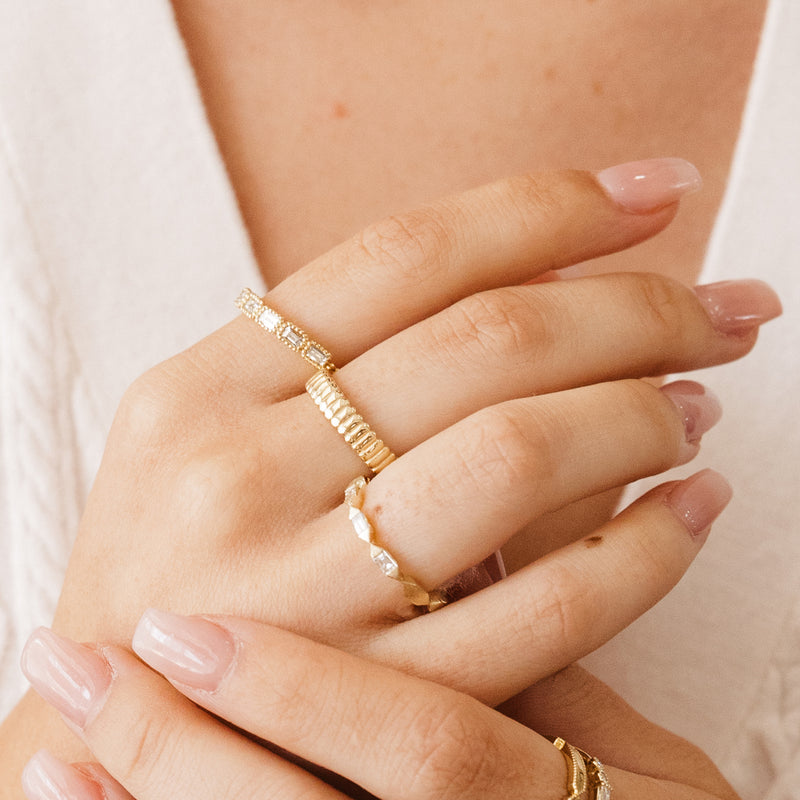 3-stone baguette diamond band
