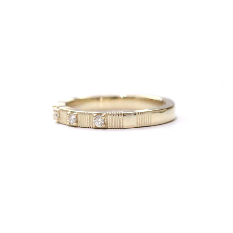 Etched line diamond band