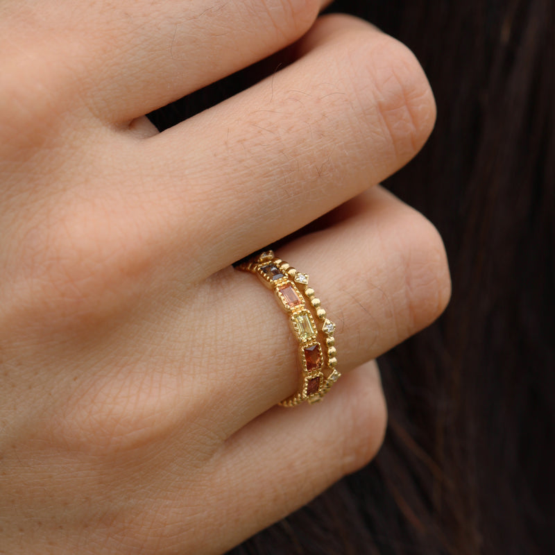 Alternating rhombus shaped diamond and beaded band