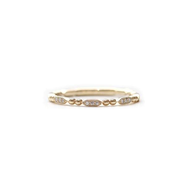 Alternating hexagon shaped diamond and beaded band