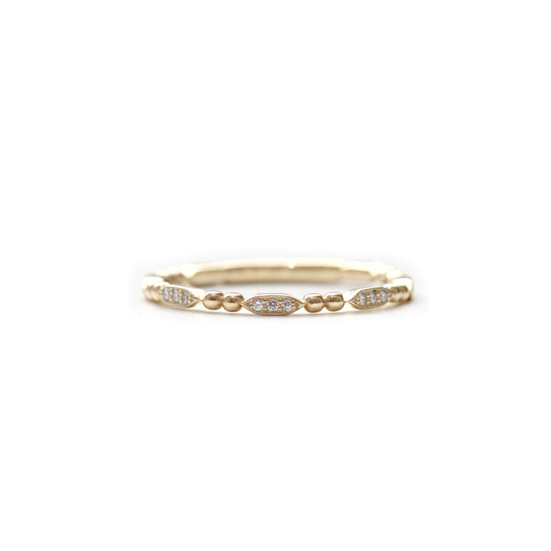 Alternating hexagon shaped diamond and beaded band
